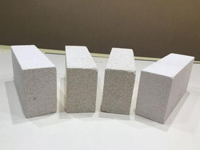 Sintered mullite bricks