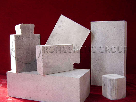 Silicon Nitride Combined with Silicon Carbide Bricks
